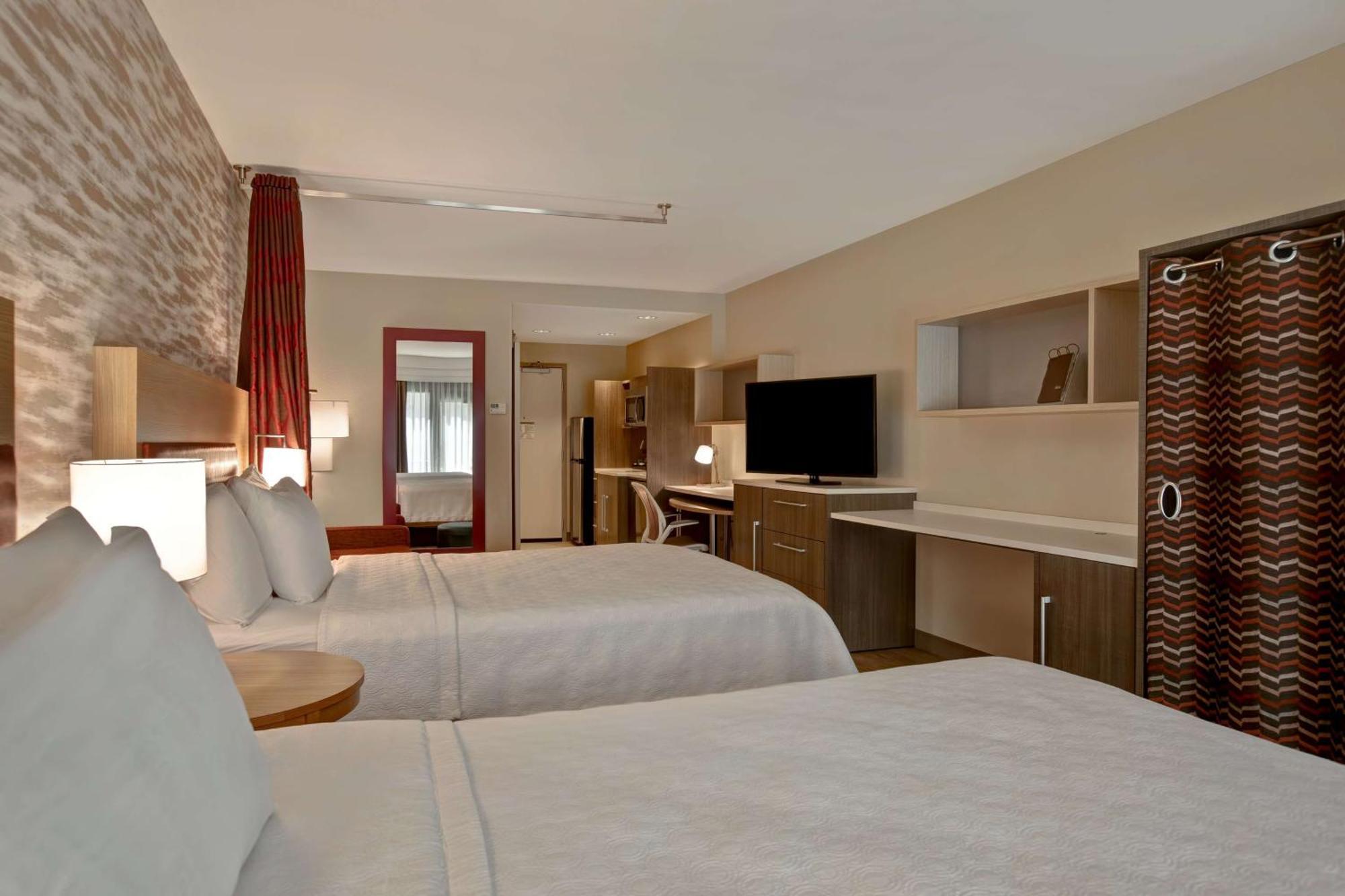 Queen Studio Two Queen Beds Non-Smoking